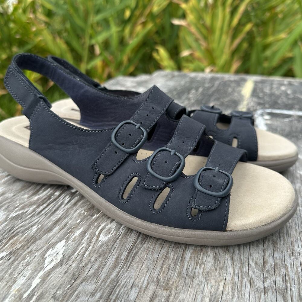 CLARKS COLLECTIONnavy blue Soft Cushion strappy sandal buckles Women’s 9.5 - 320